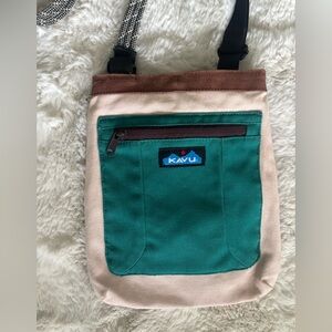 Kavu Teal Front Pocket Crossbody Bag with Pink and Brown Accents